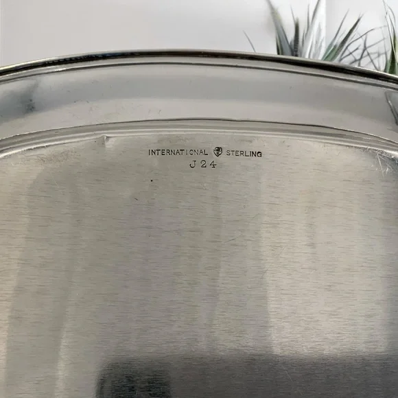 Vintage Sterling Silver Lot: Bread Tray, Bowl, Mint Julep Cup, 487 Grams, Marked - Picture 4 of 16